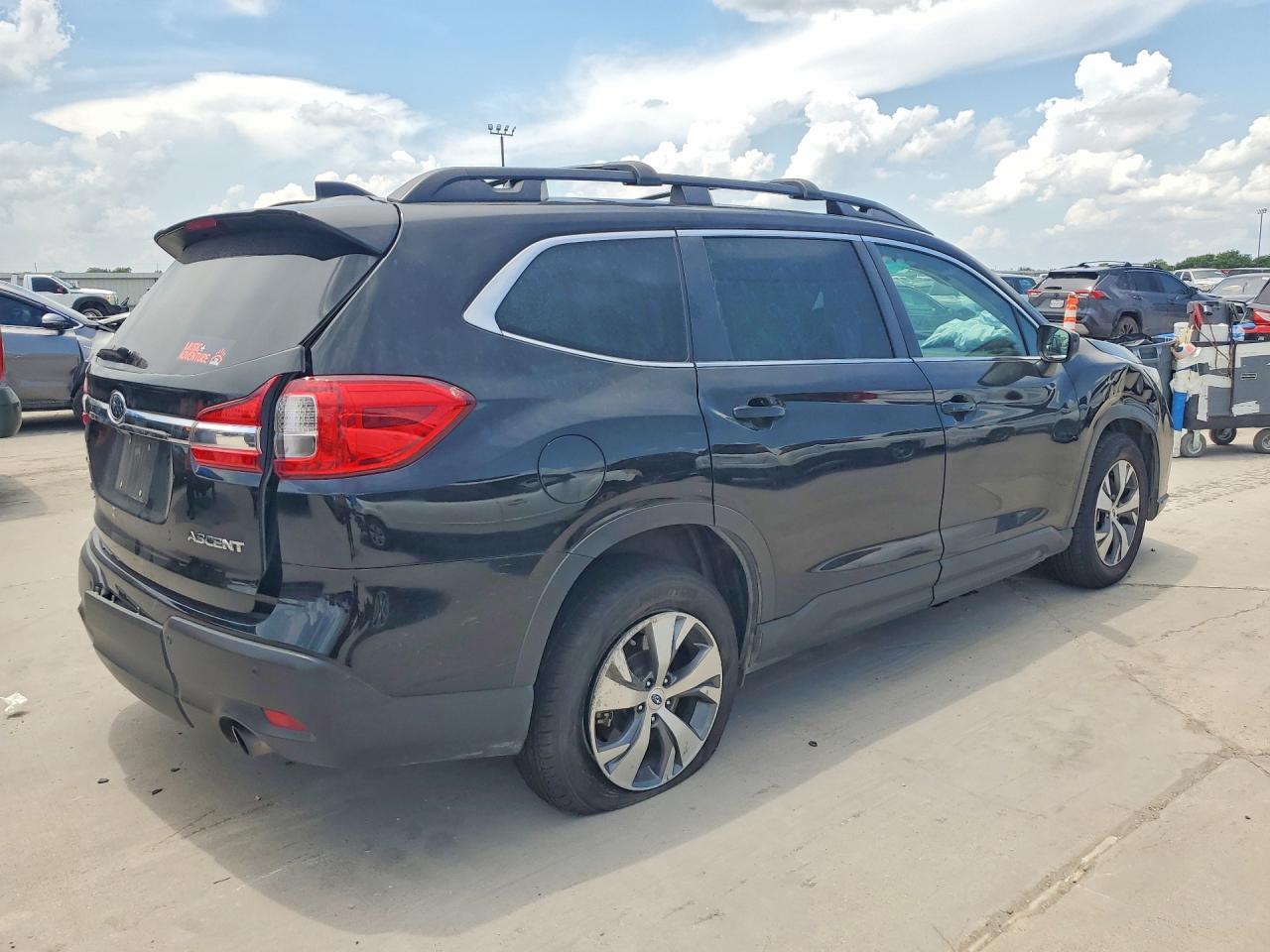 Subaru Ascent Premium
