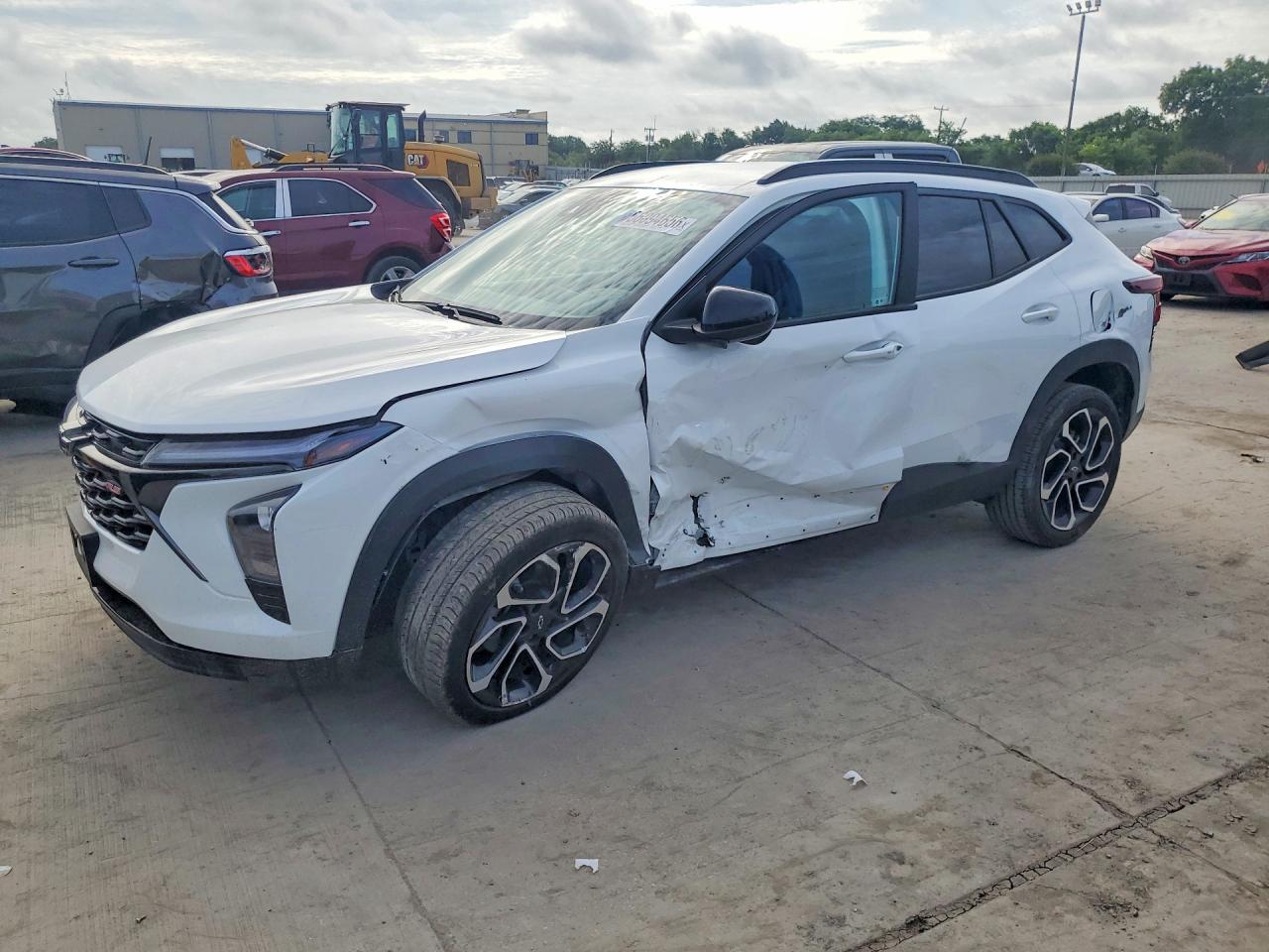 Salvage Chevrolet Trax Image