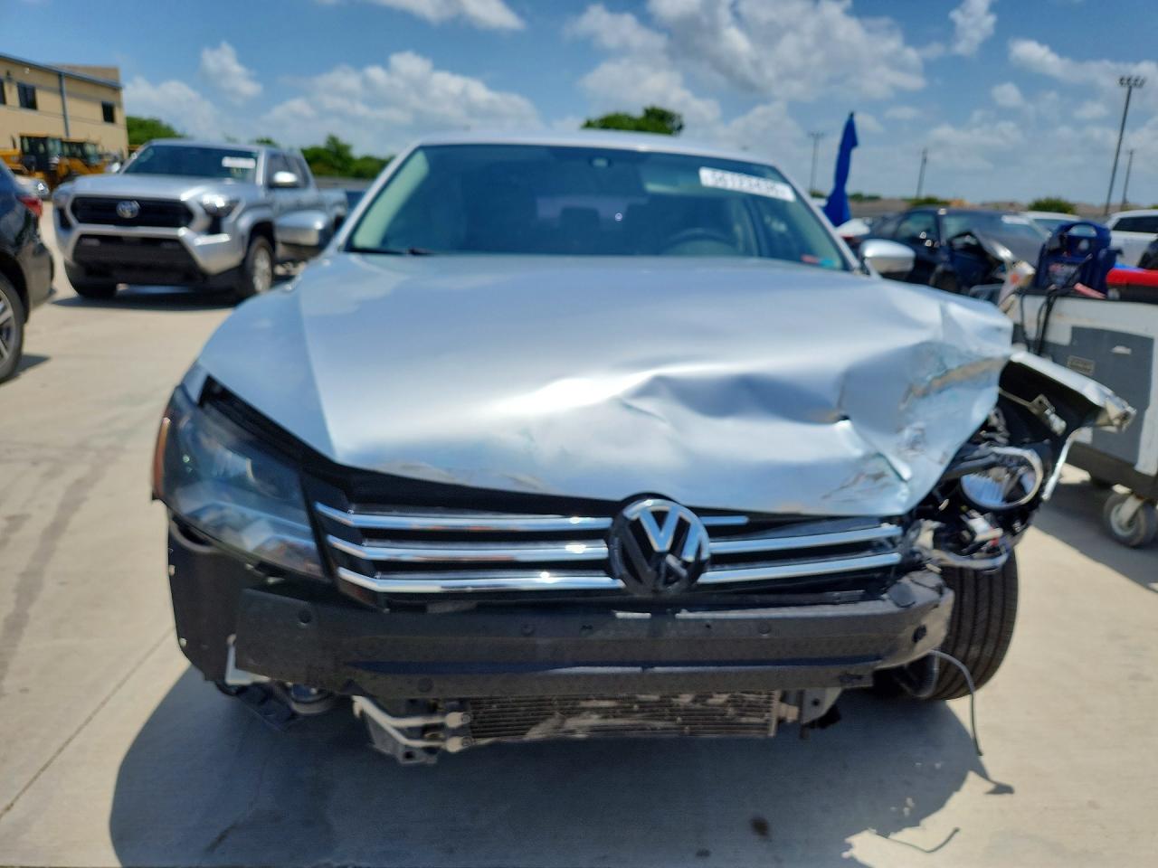 Volkswagen Passat S