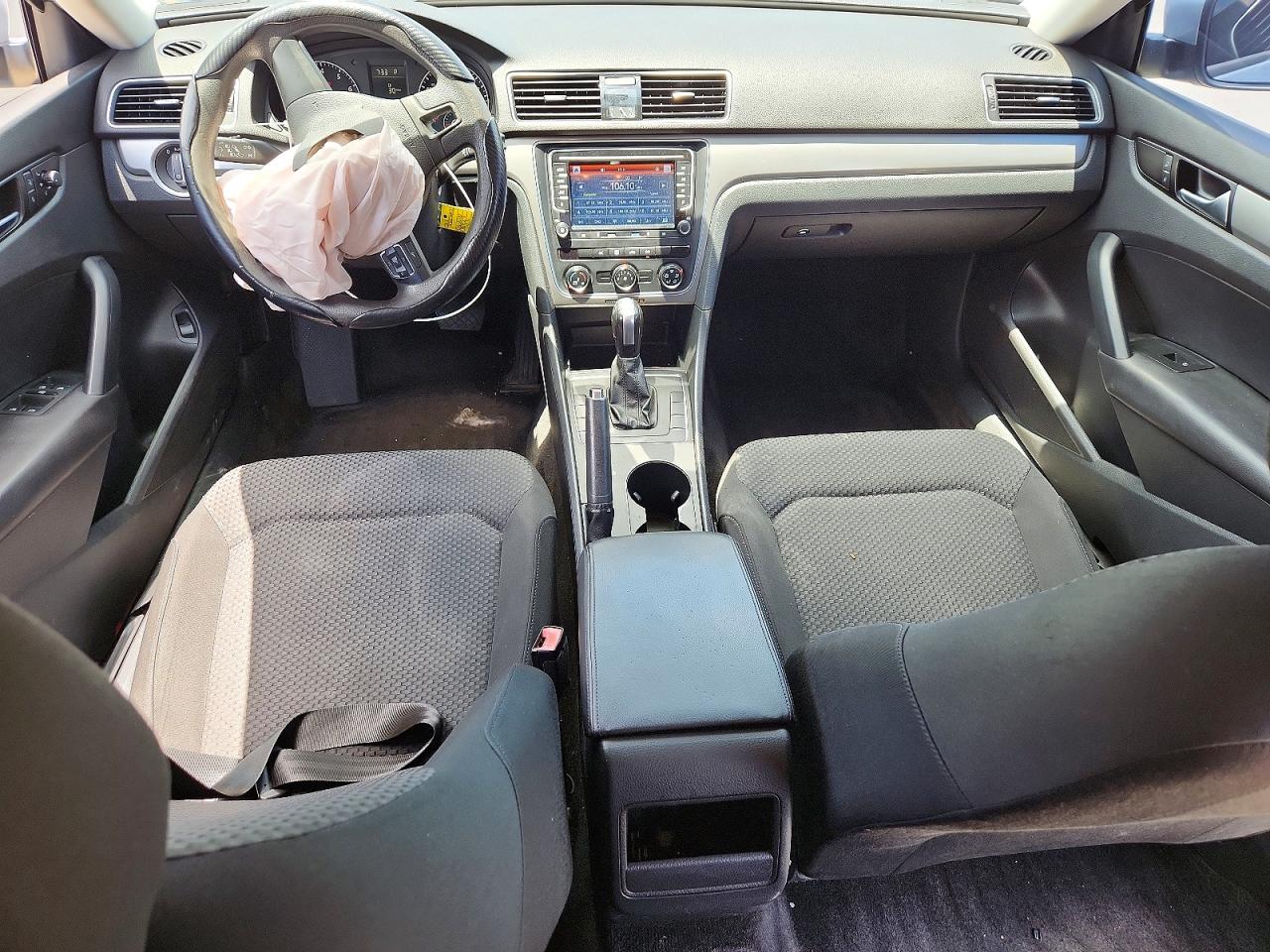 Volkswagen Passat S