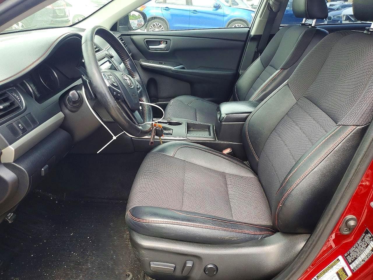 Toyota Camry Se