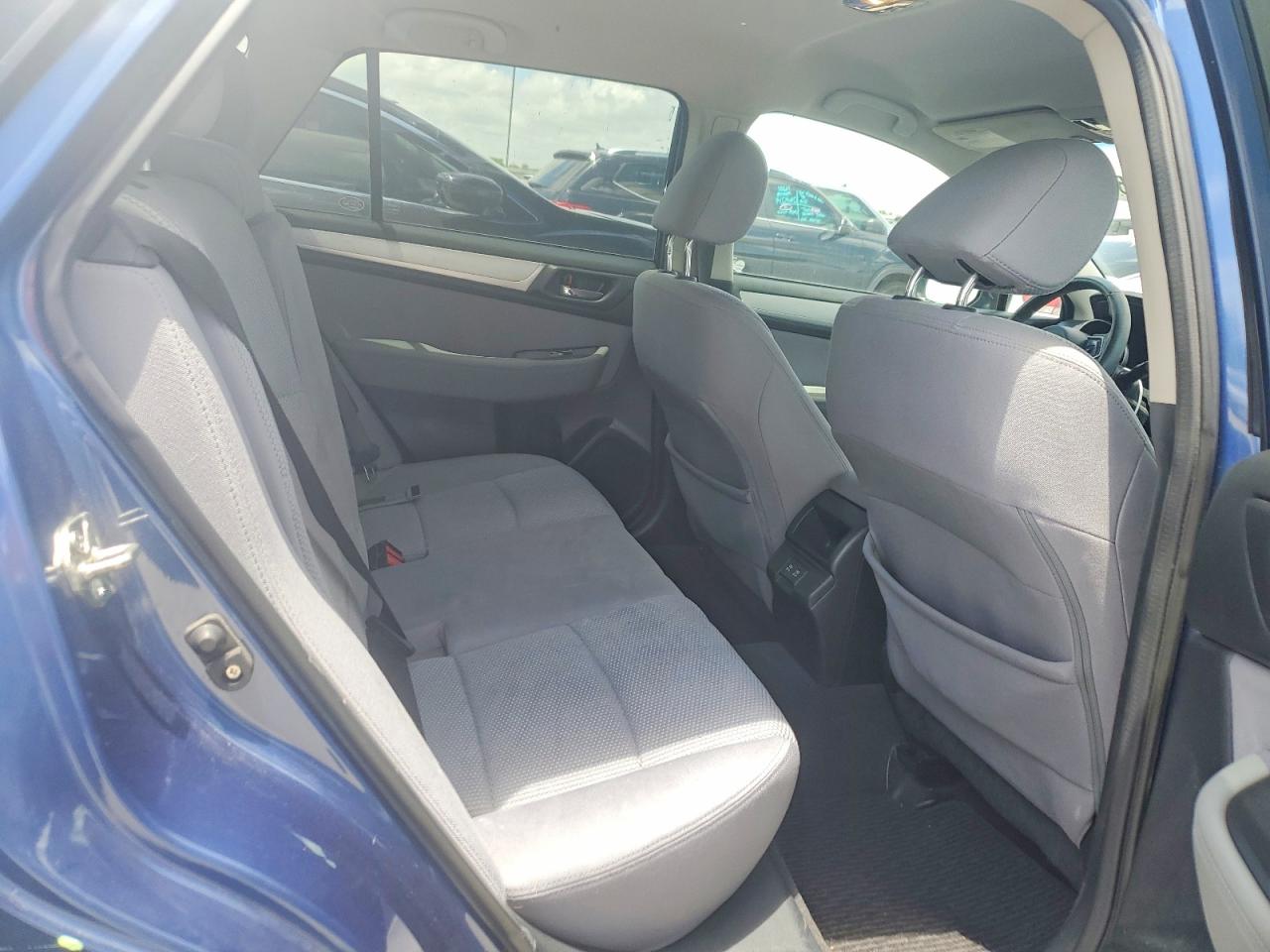 Subaru Outback 2.5i Premium