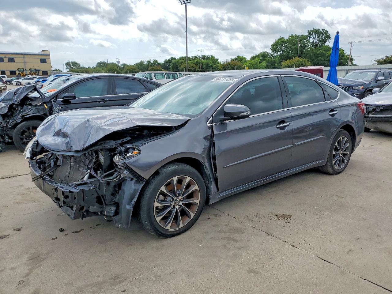 Salvage Toyota Avalon Image