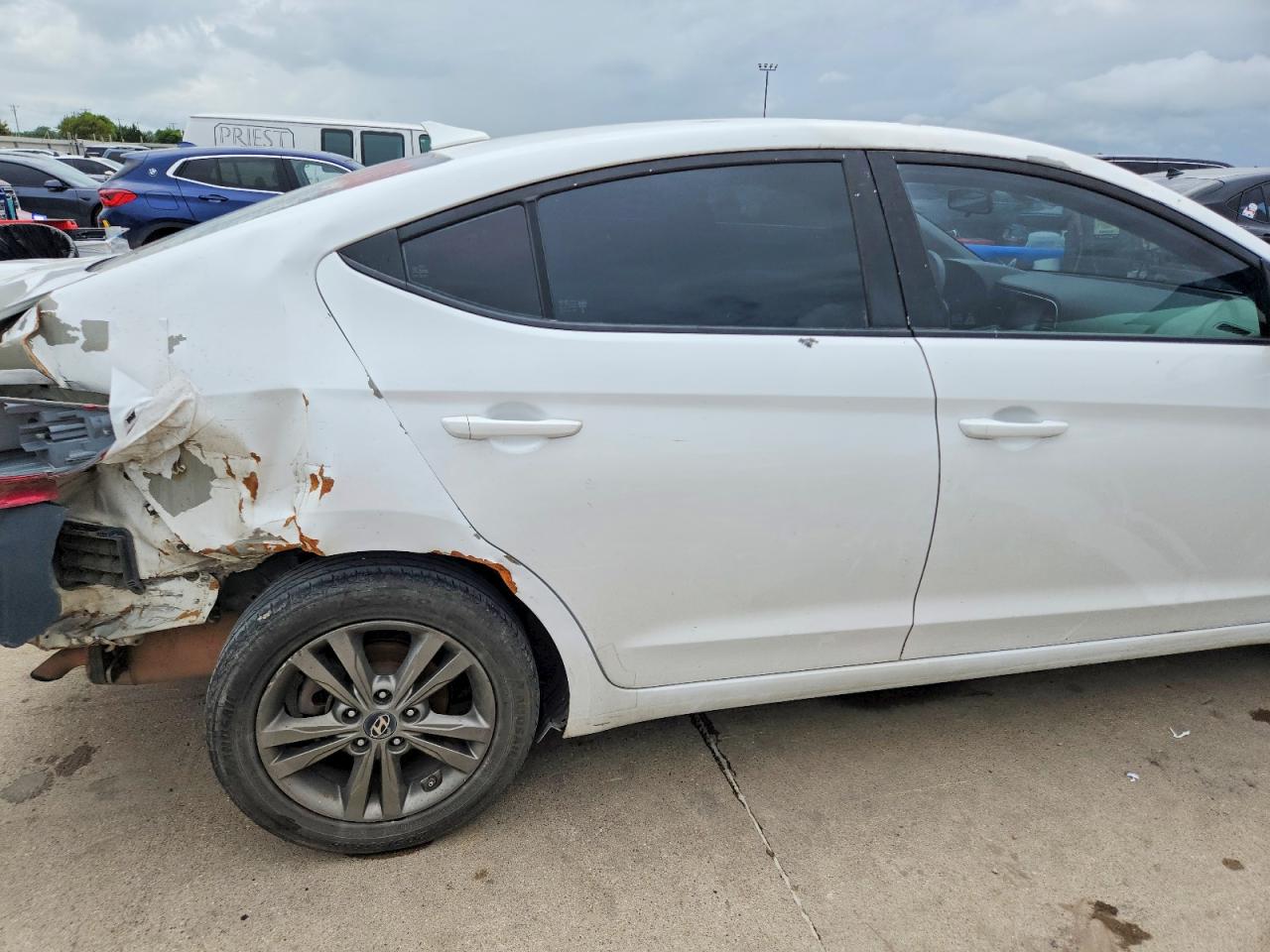 Hyundai ELANTRA Sel