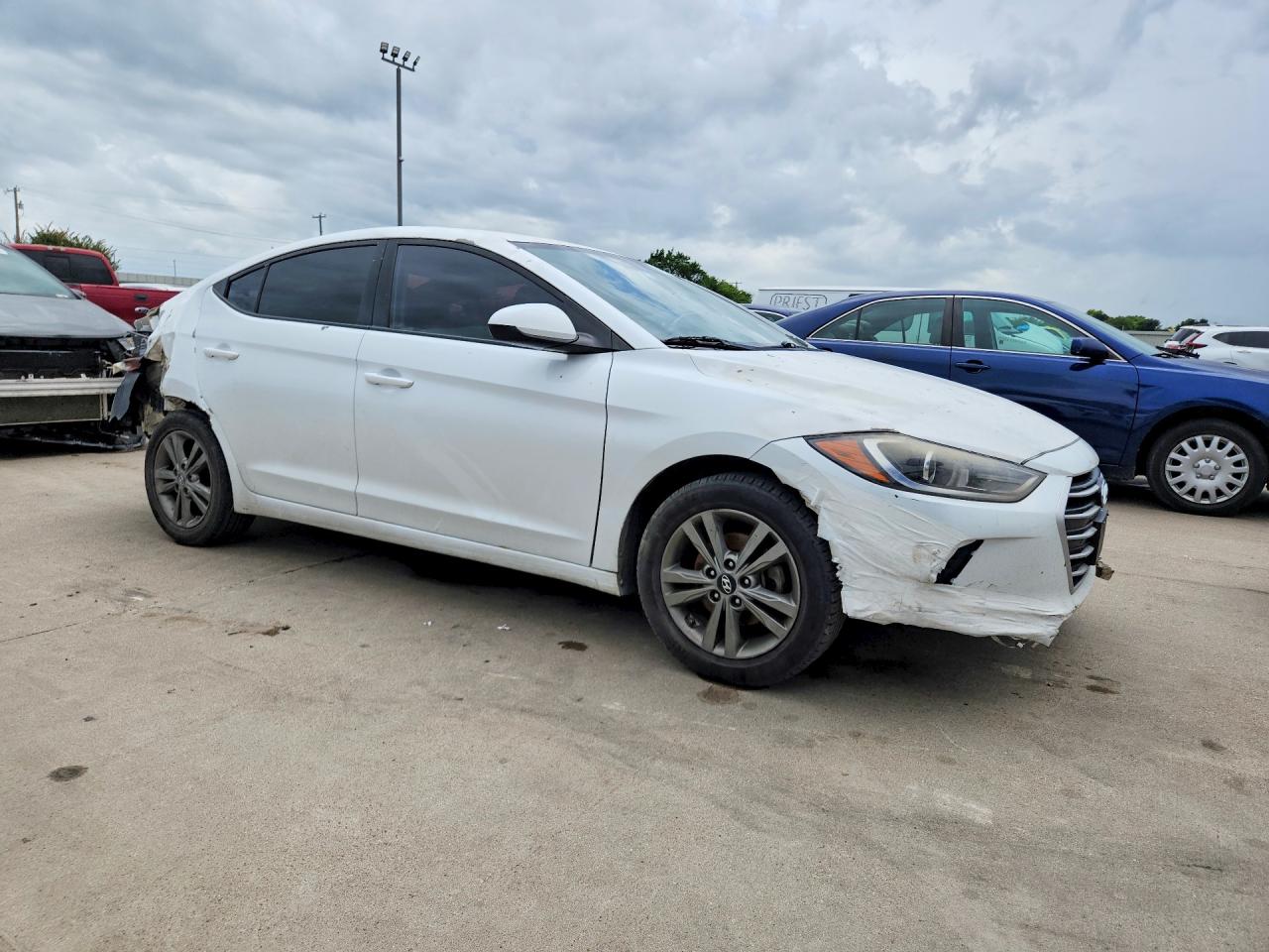 Hyundai ELANTRA Sel