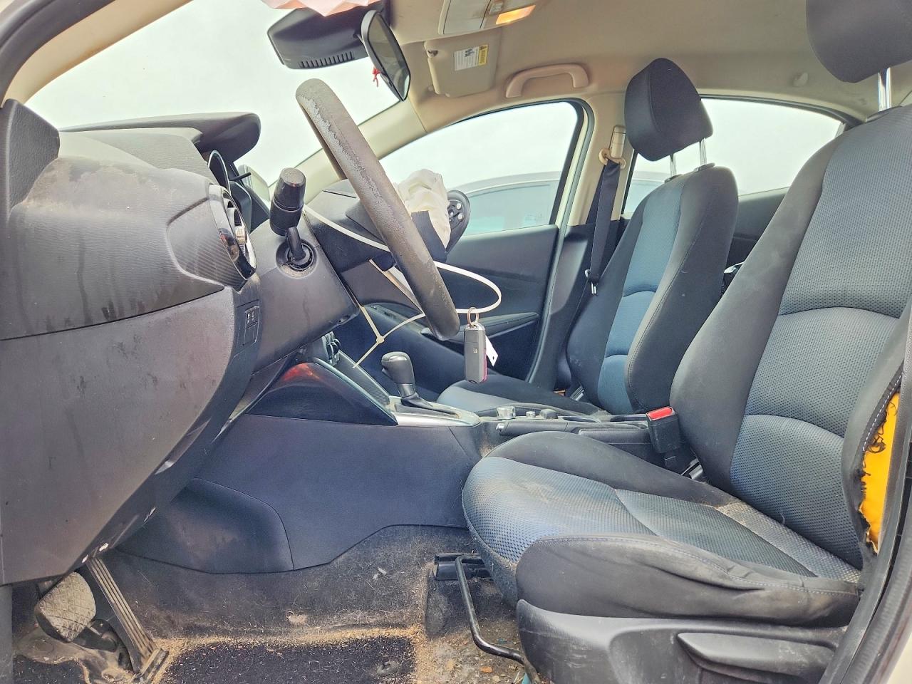 Toyota Yaris Base