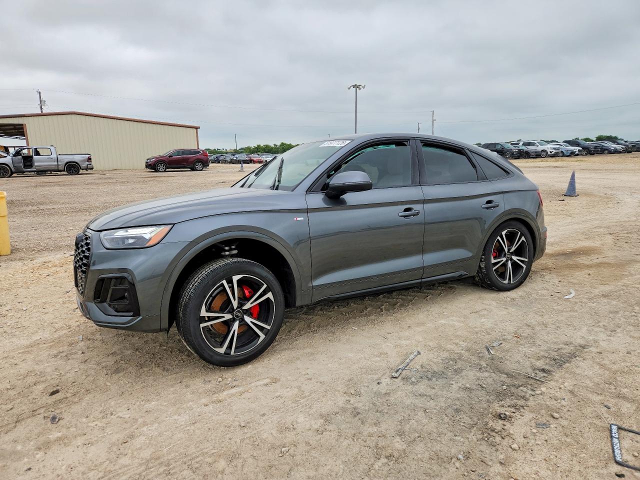 Salvage Audi Q5 Image