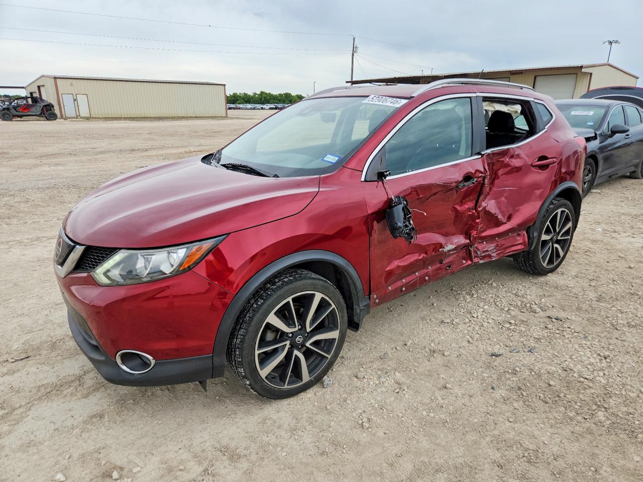 Salvage Nissan Rogue Image