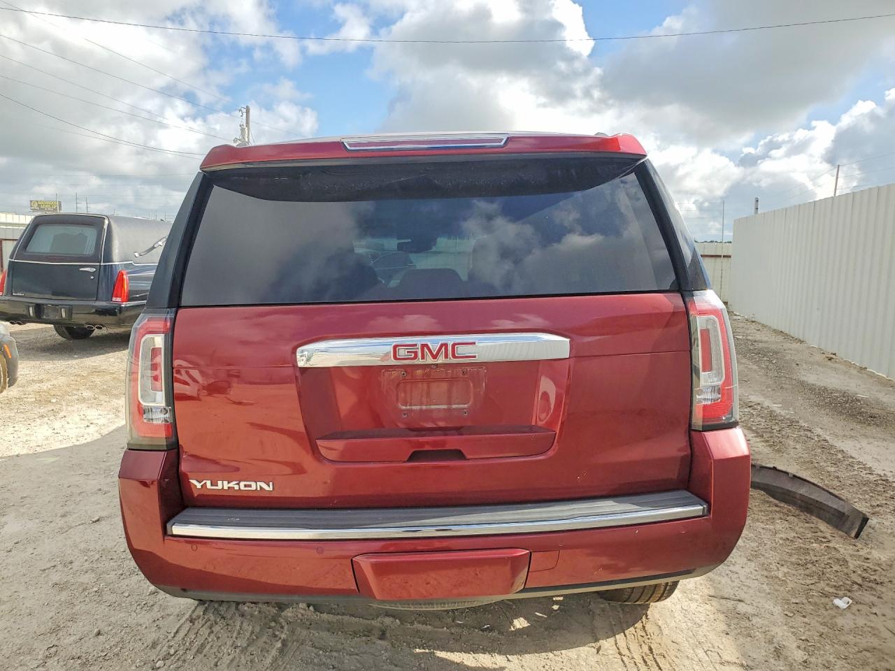 GMC Yukon Denali