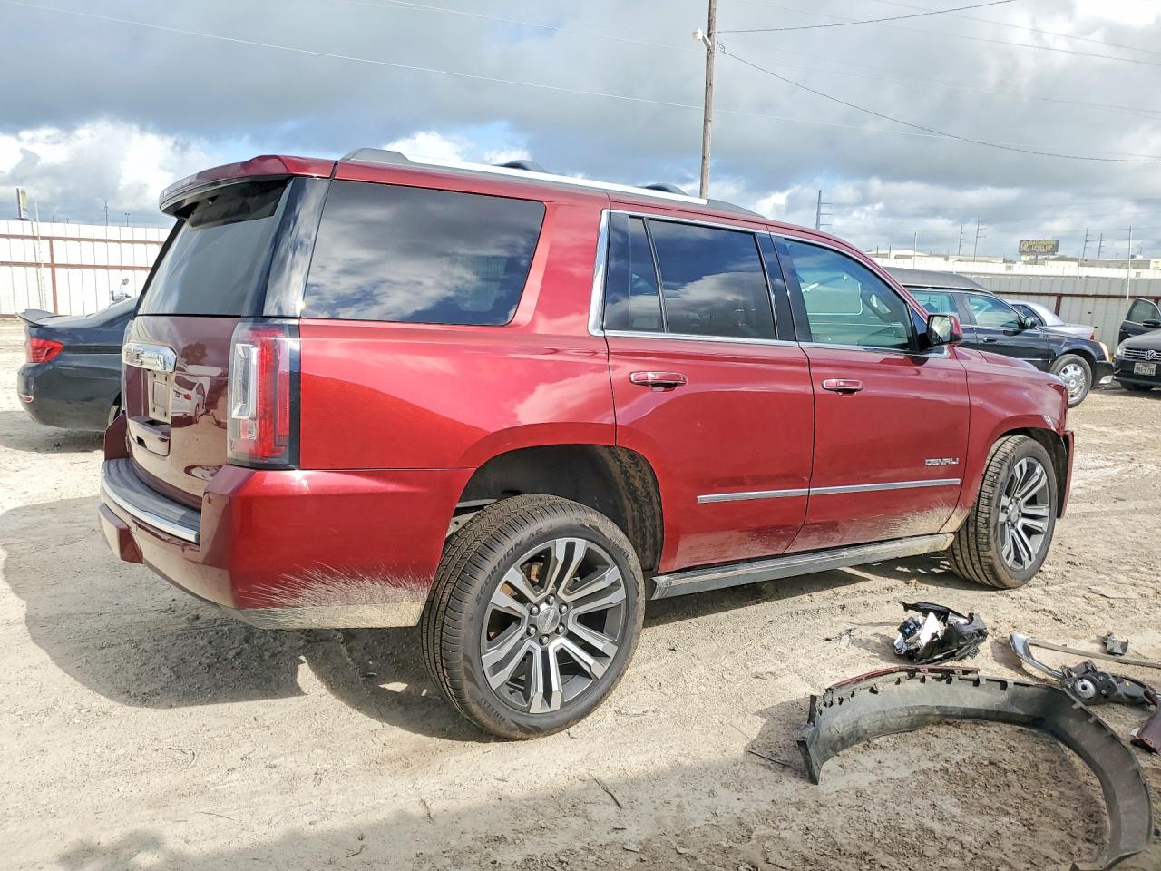 GMC Yukon Denali