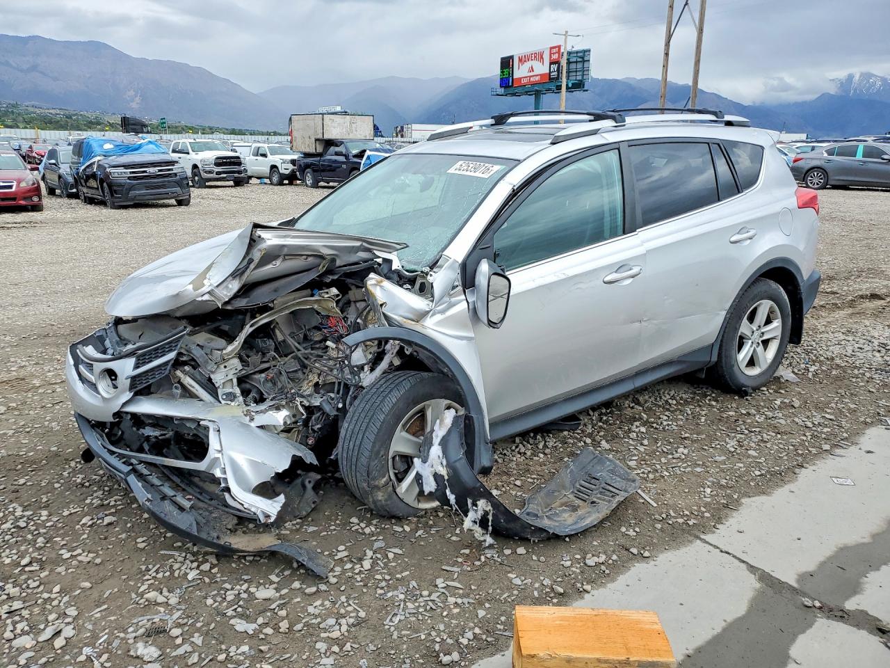 Salvage Toyota RAV4 Image