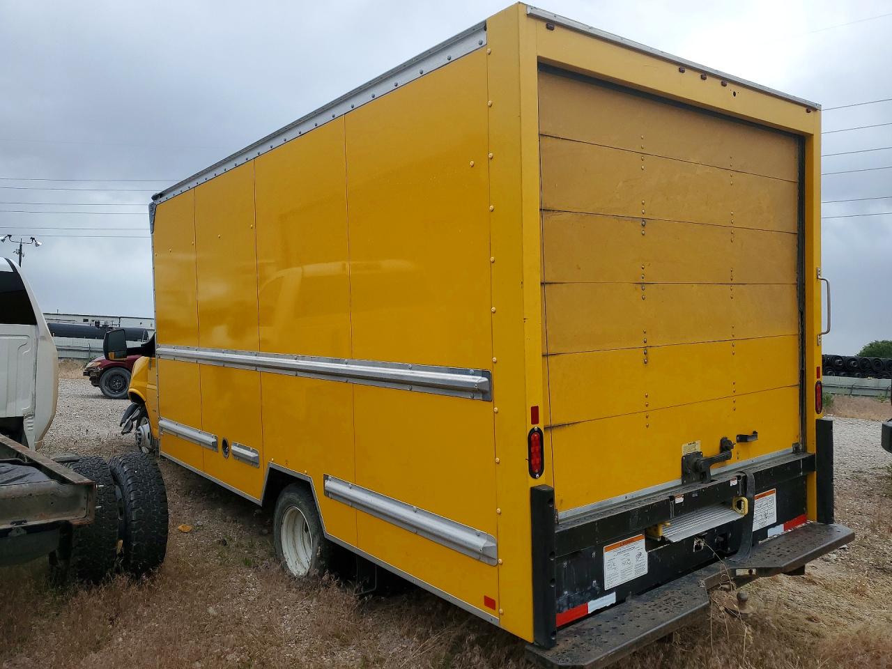 GMC Savana Cutaway G3500