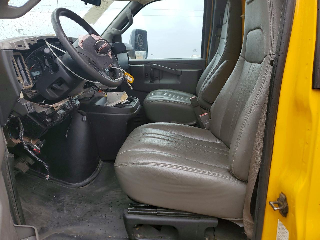 GMC Savana Cutaway G3500