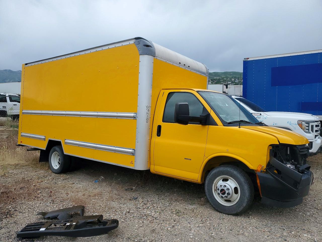 GMC Savana Cutaway G3500