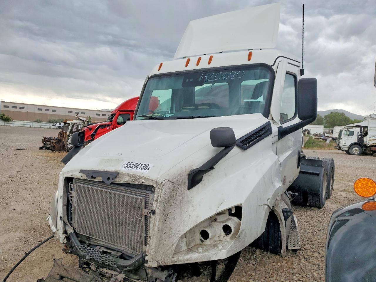 Freightliner Cascadia 126
