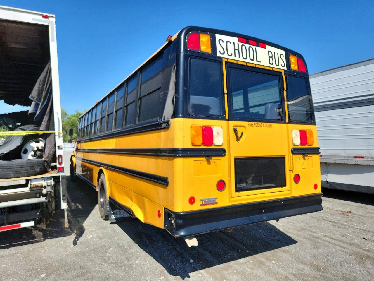Freightliner Chassis B2b