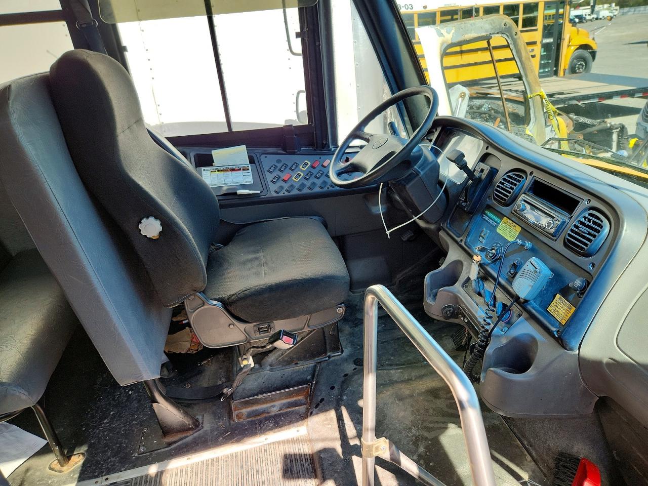 Freightliner Chassis B2b