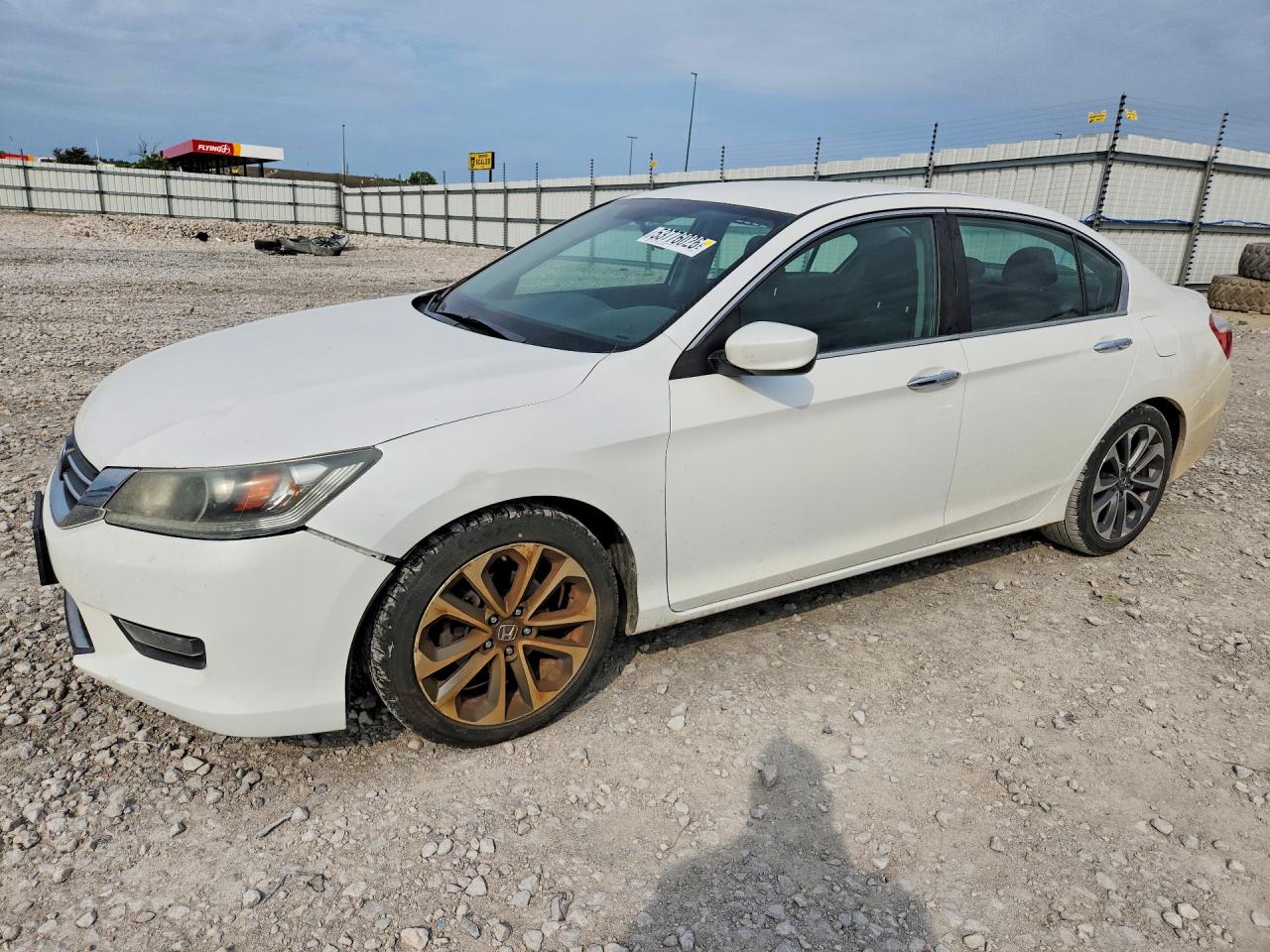 Salvage Honda Accord Image