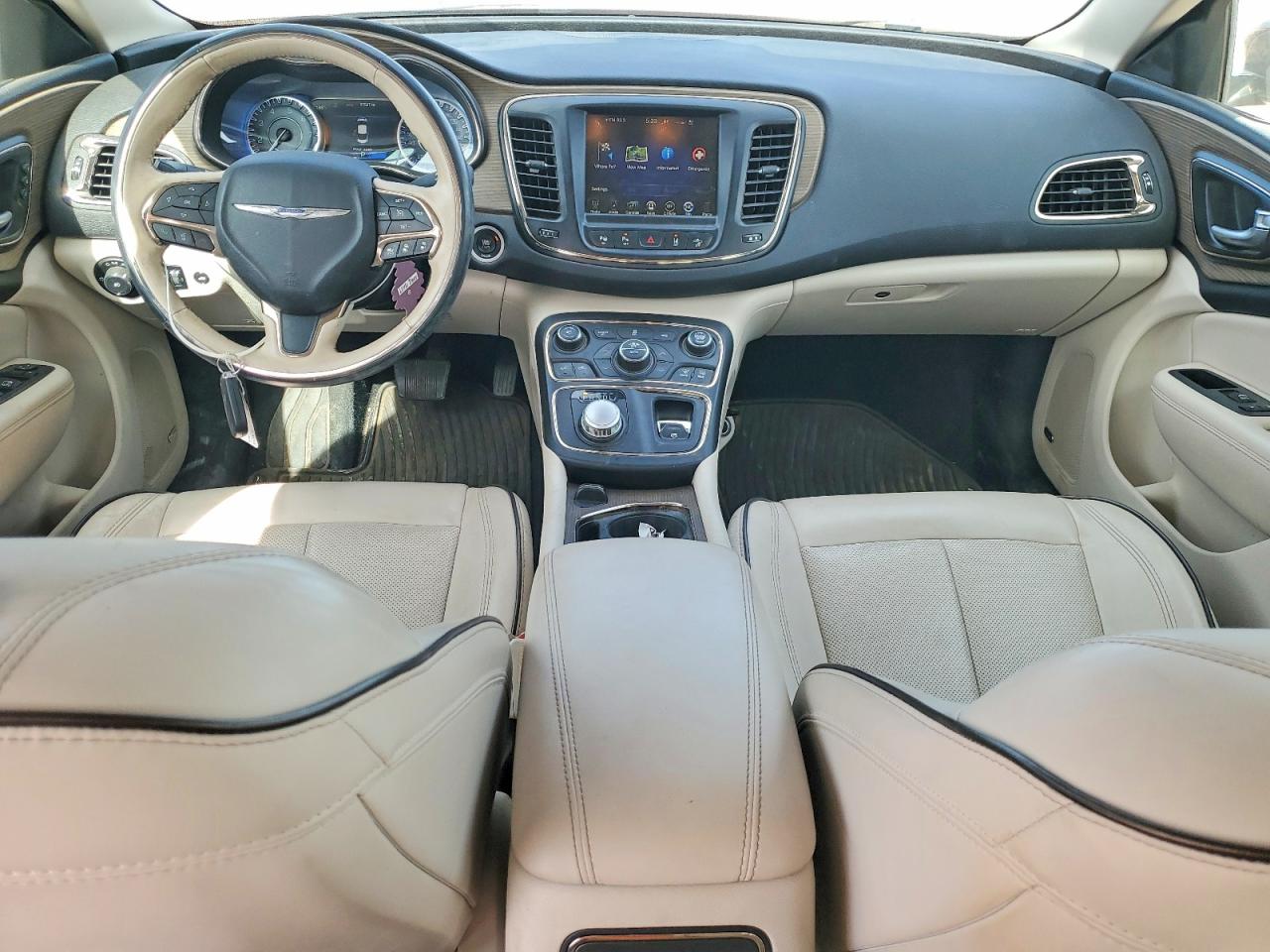 Chrysler 200 C