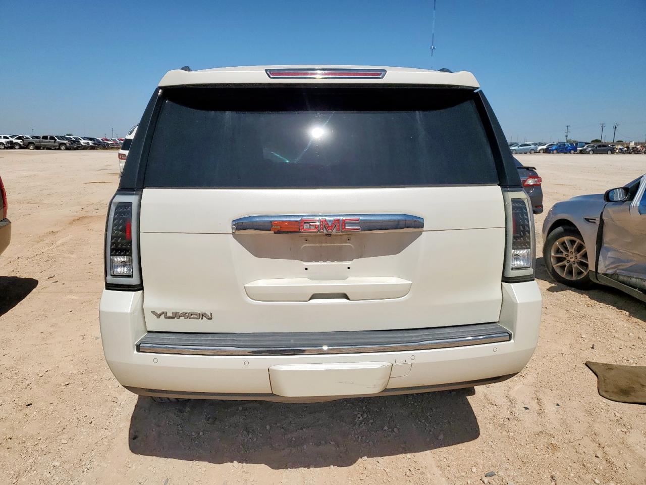 GMC Yukon Denali