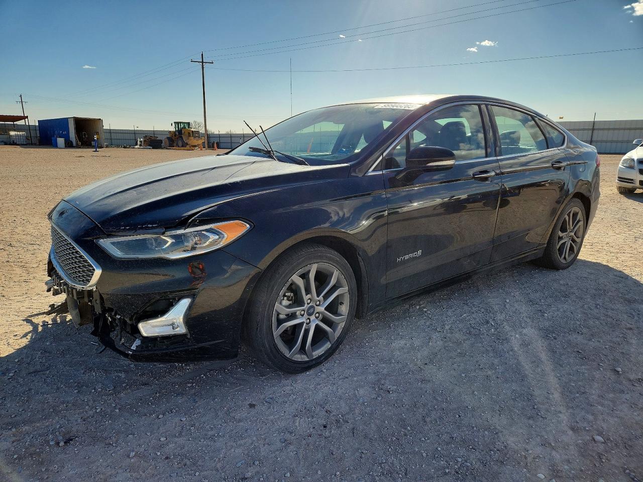 Salvage Ford Fusion Image