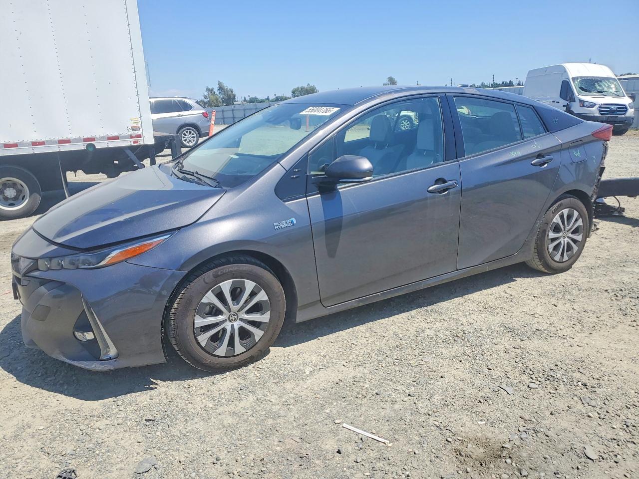 Salvage Toyota Prius Image