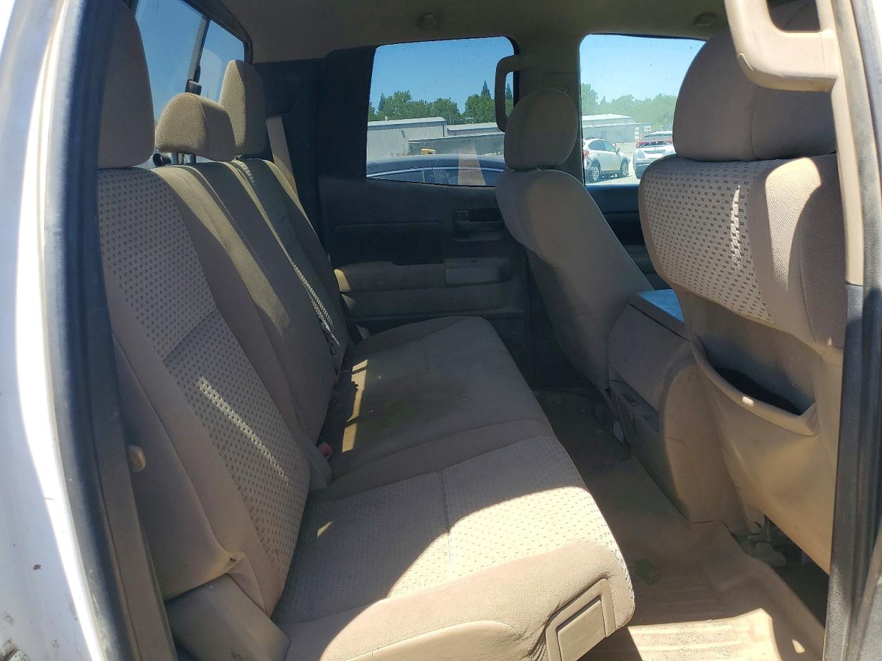 Toyota Tundra Double Cab Sr5