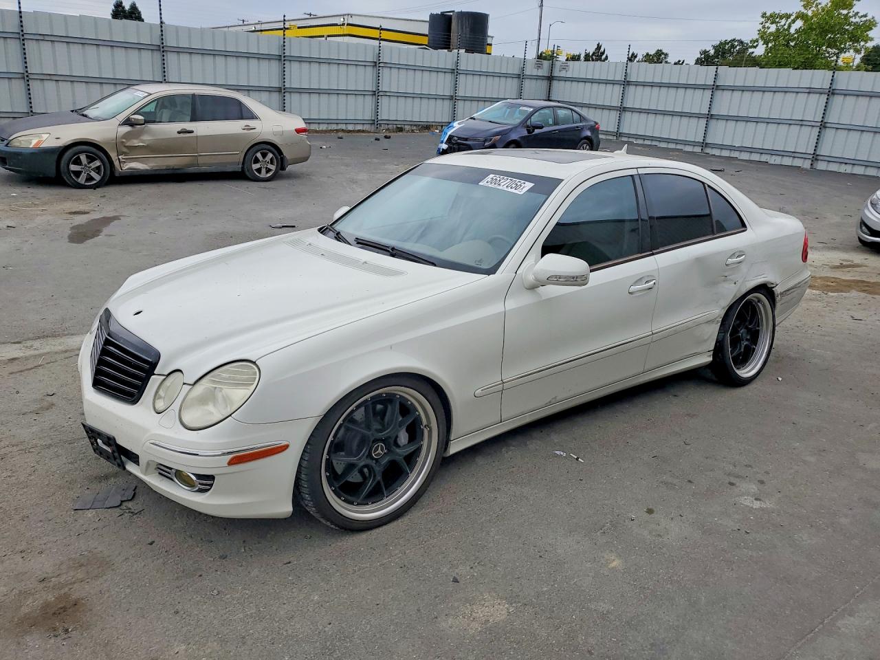 Salvage Mercedes-Benz E-Class Image