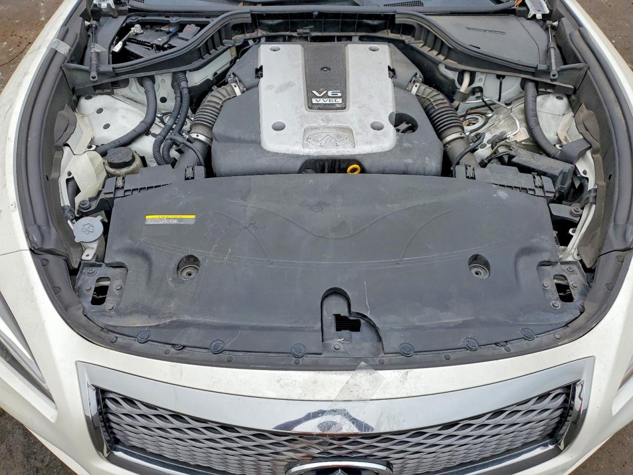 INFINITI Q70 3.7 Luxe
