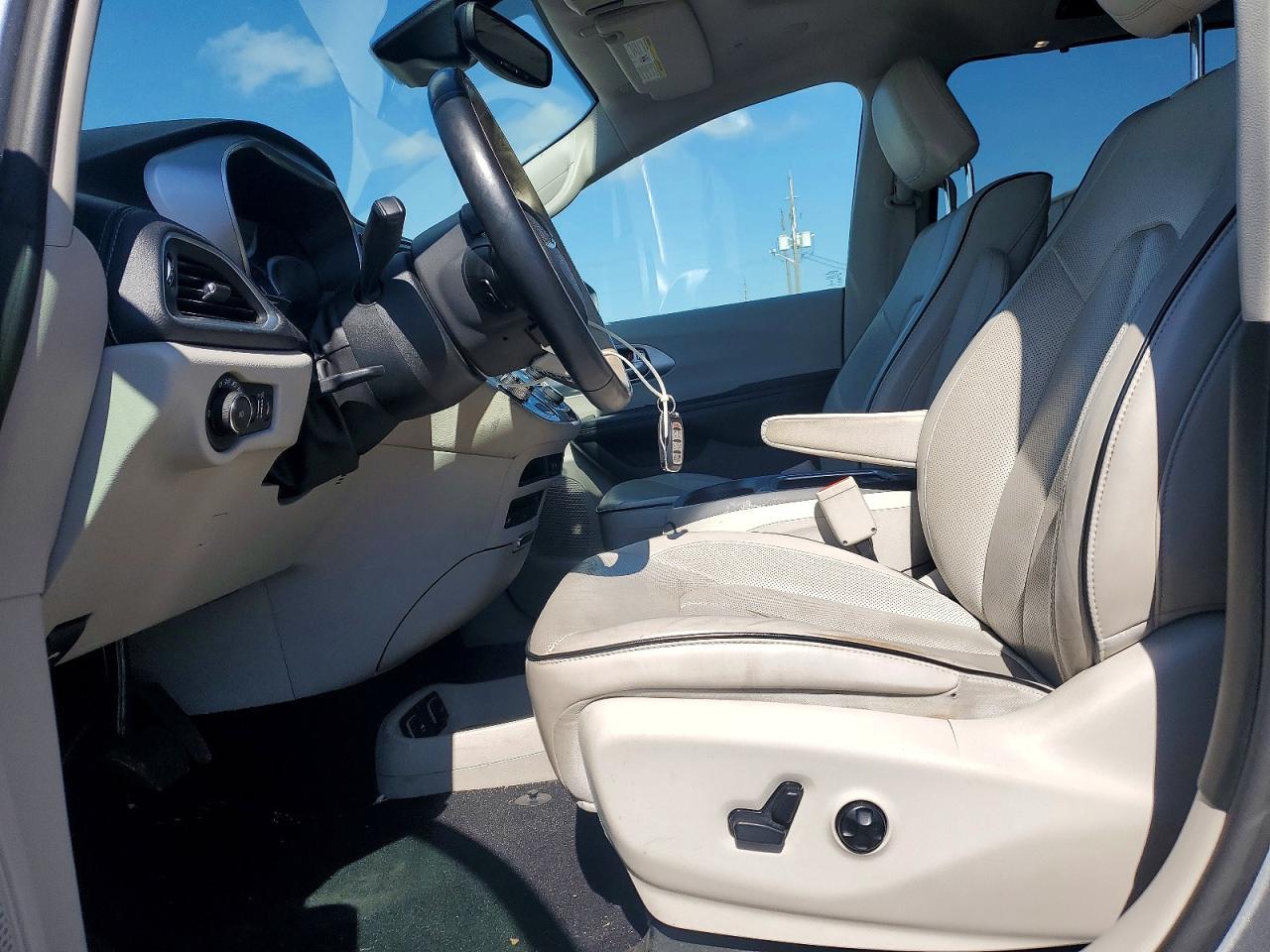 Chrysler Pacifica Hybrid Limited