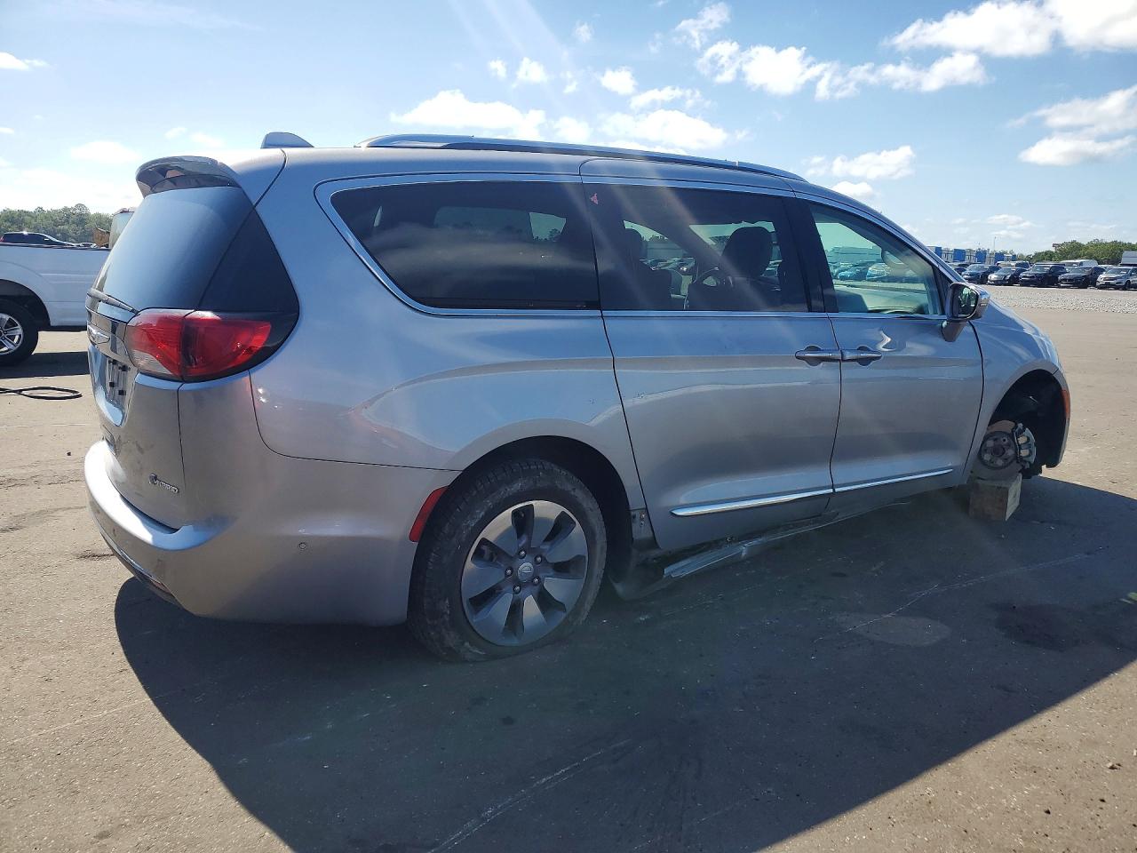 Chrysler Pacifica Hybrid Limited