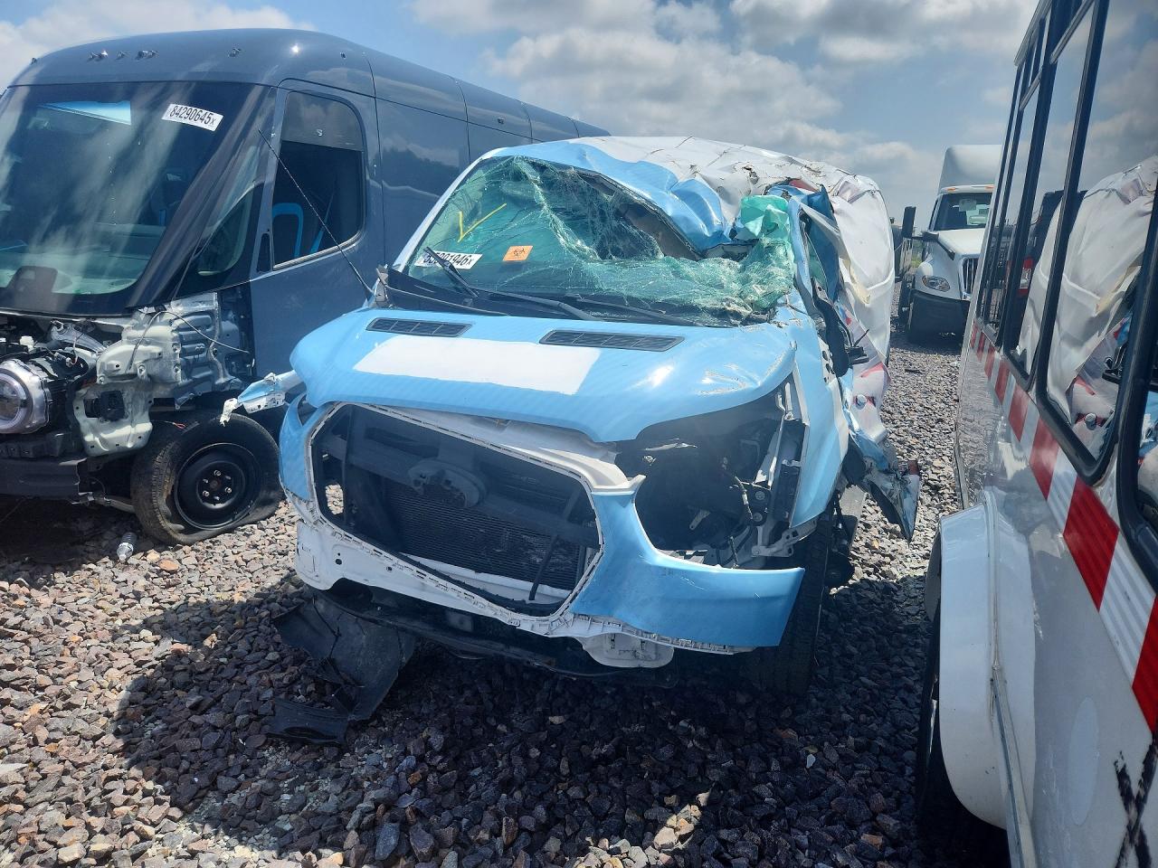 Salvage Ford Transit Image