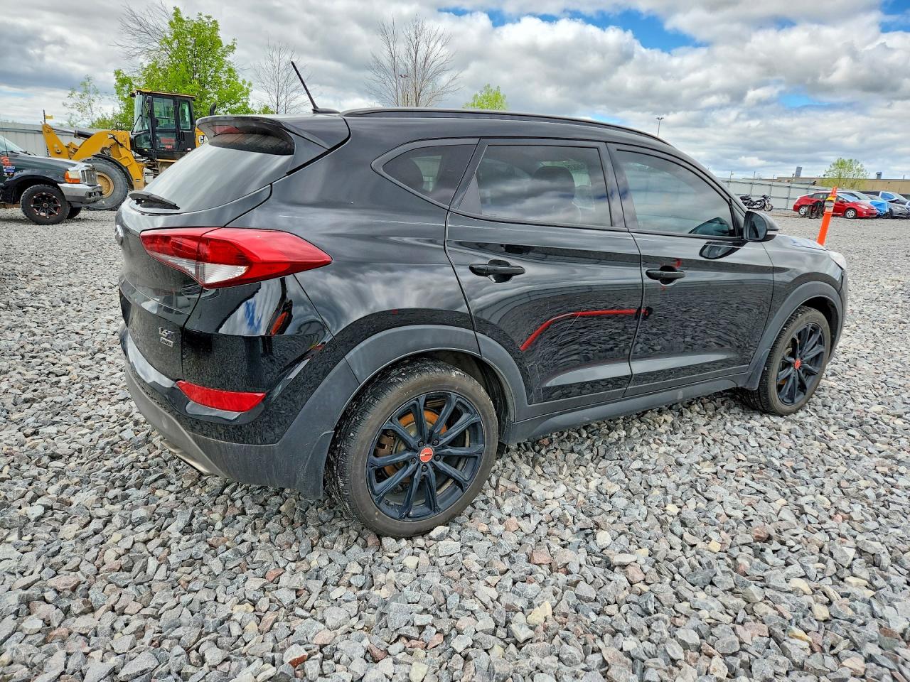 Hyundai TUCSON Night