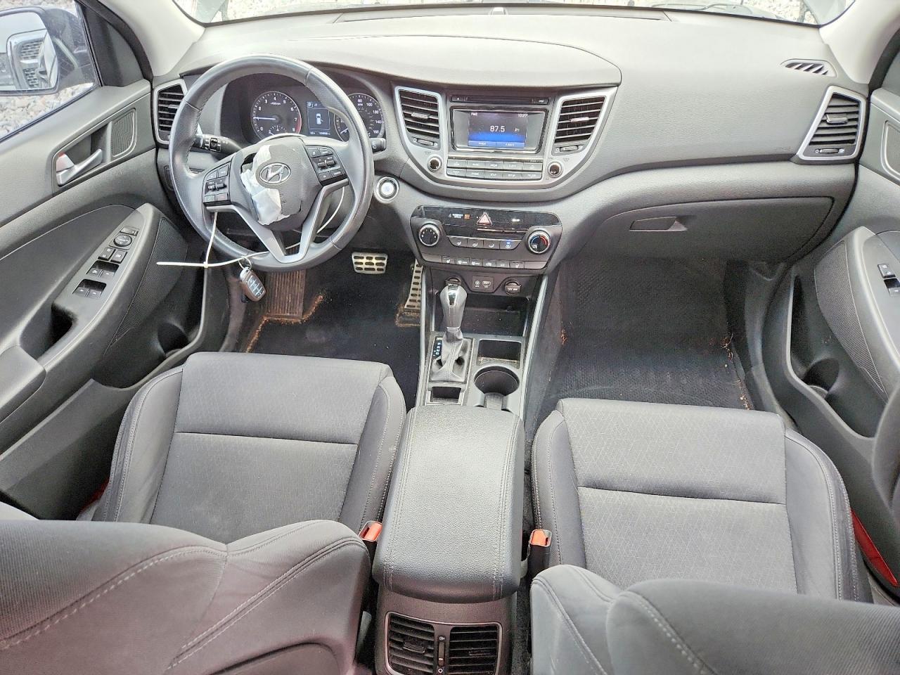 Hyundai TUCSON Night