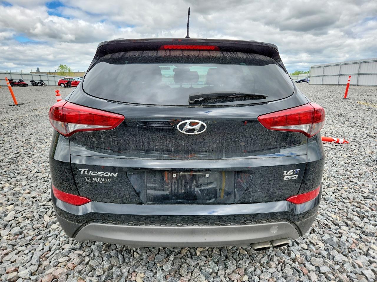 Hyundai TUCSON Night