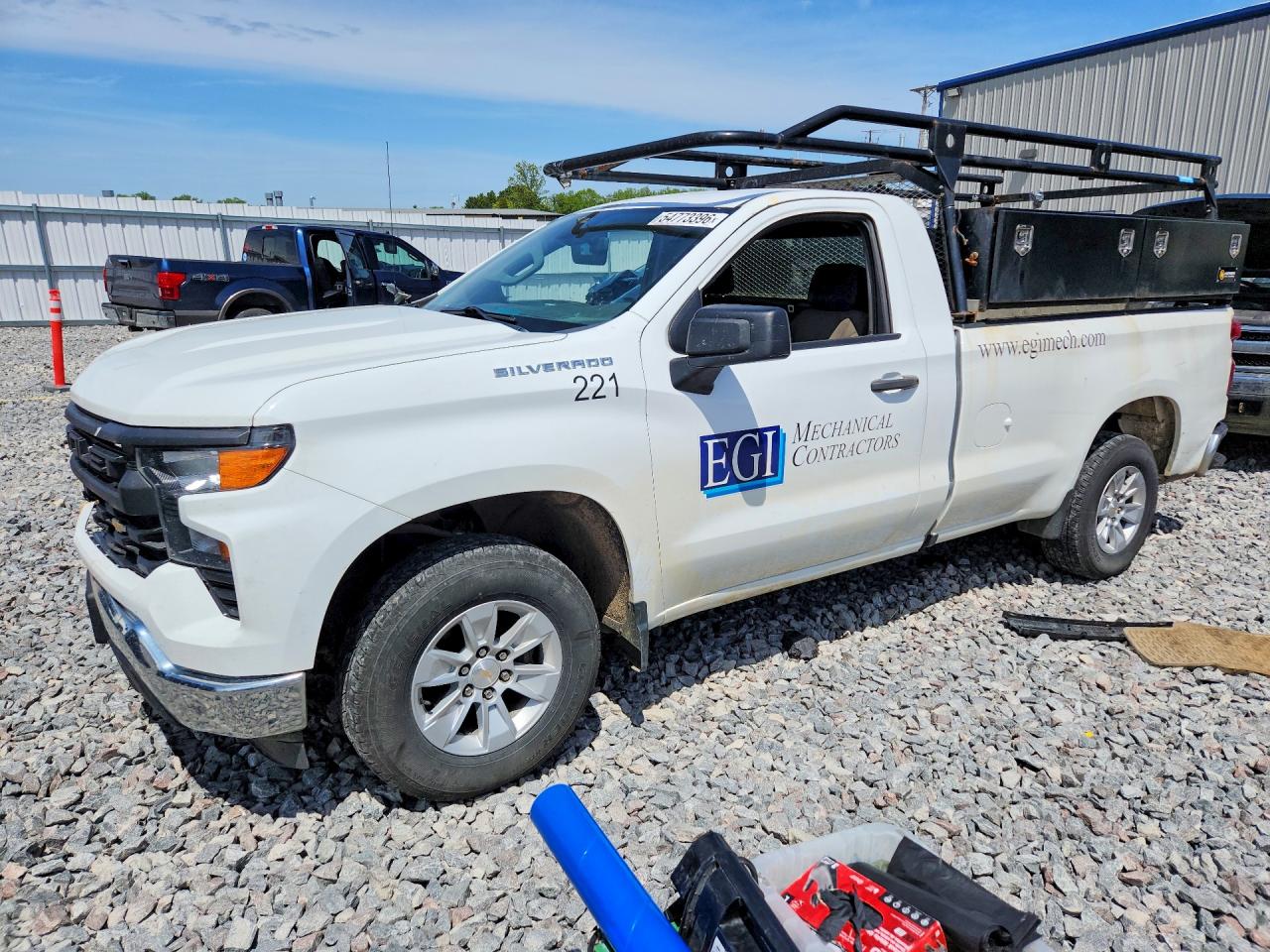 Salvage Chevrolet Silverado Image