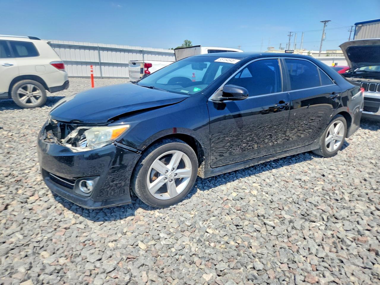 Salvage Toyota Camry Image