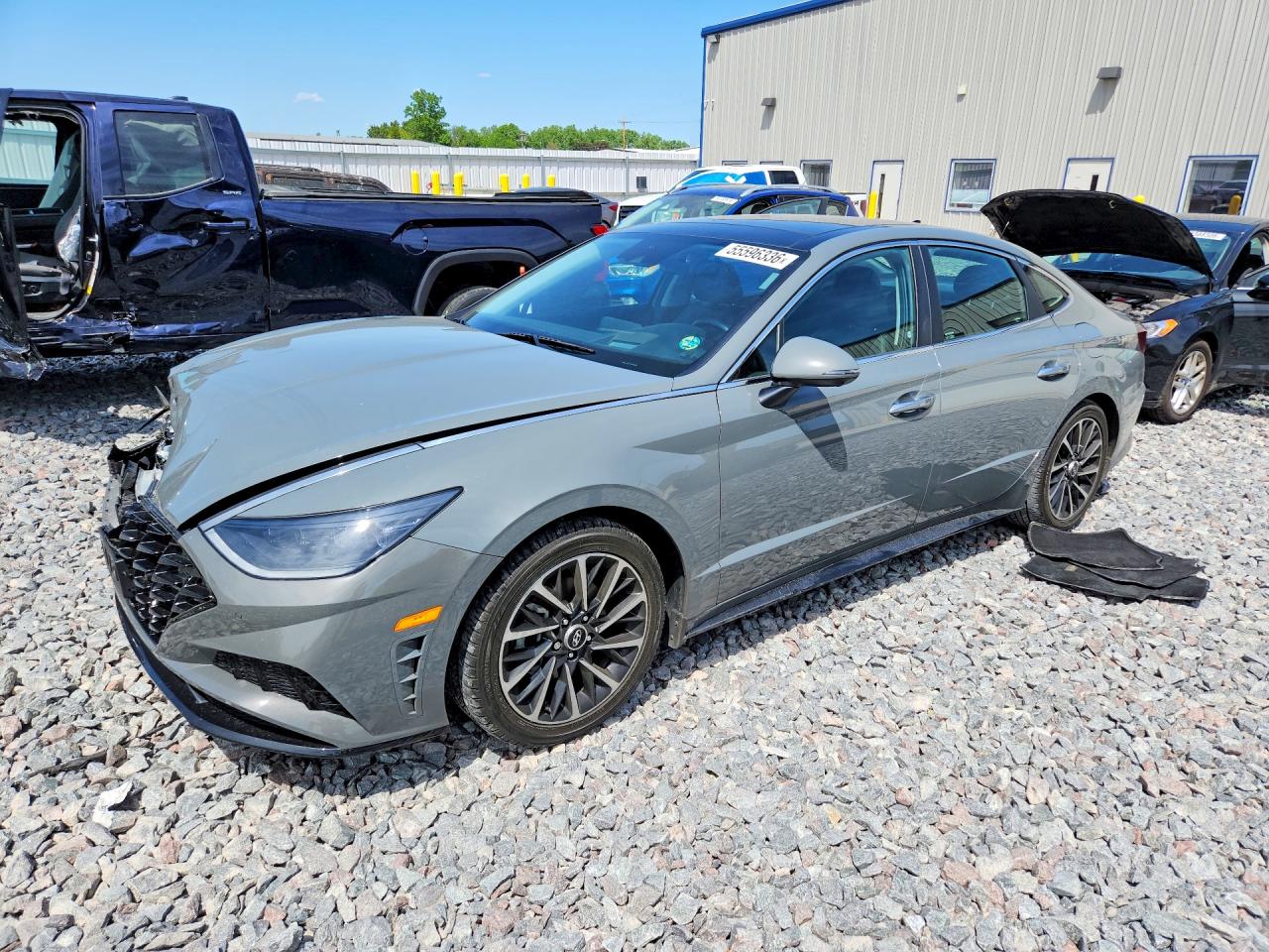 Salvage Hyundai SONATA Image