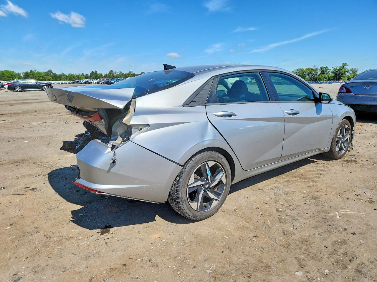 Hyundai ELANTRA Sel