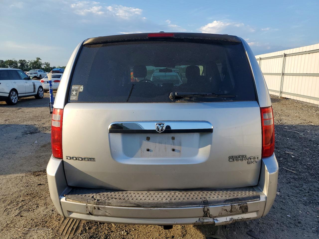 Dodge Caravan Sxt