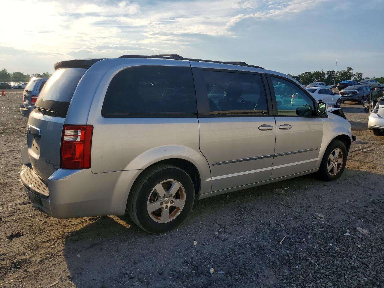 Dodge Caravan Sxt
