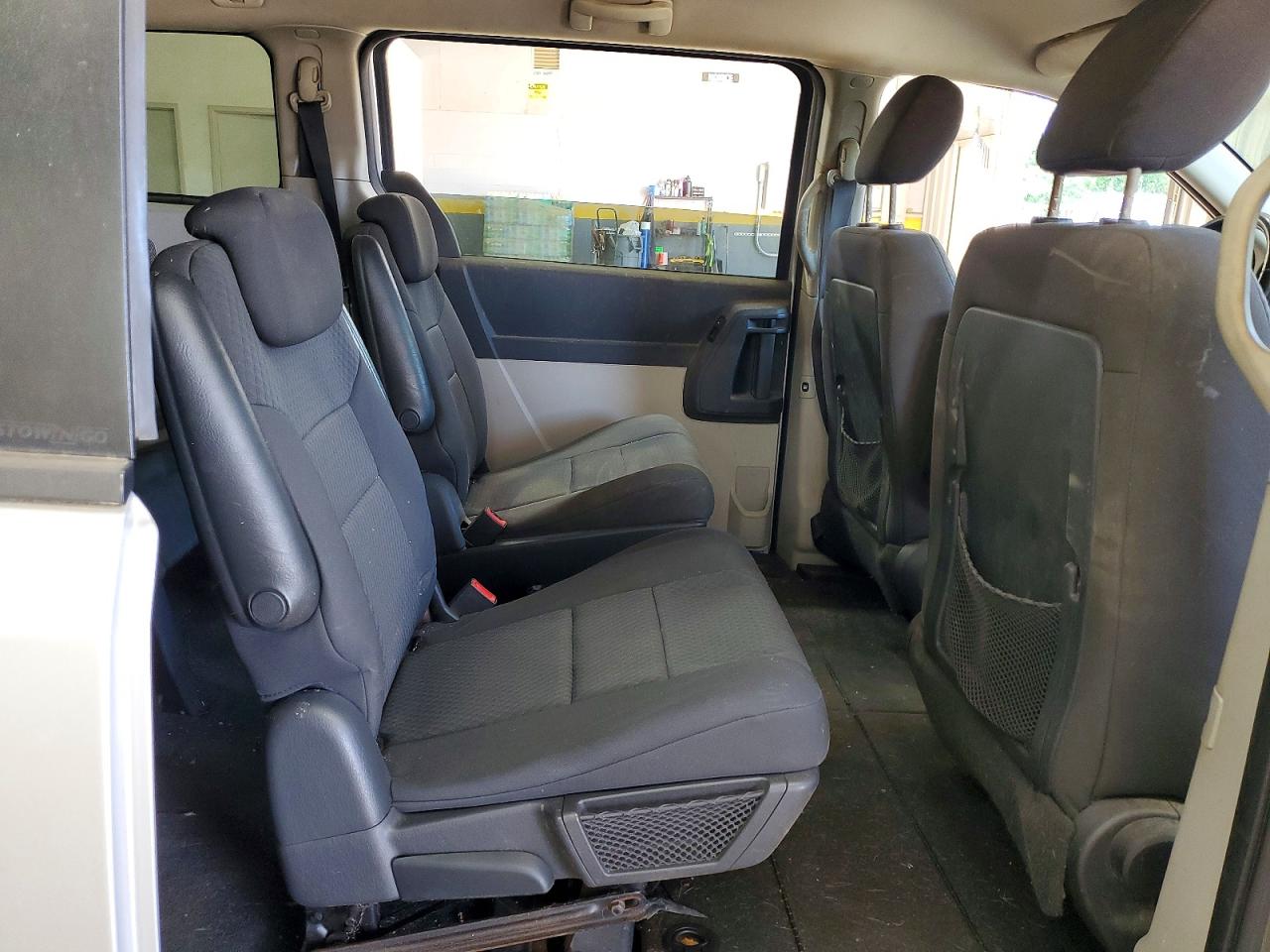 Dodge Caravan Sxt