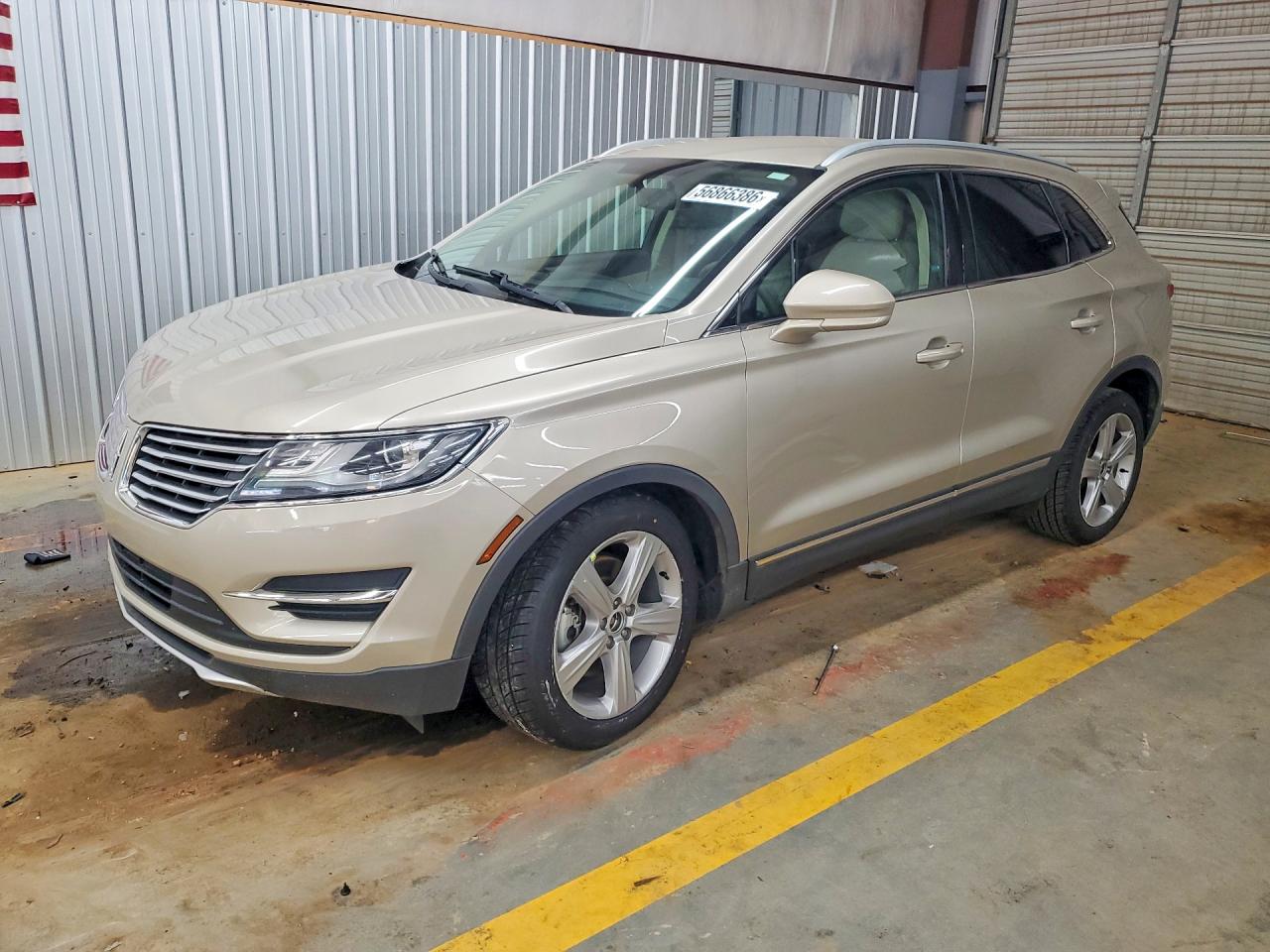 Salvage Lincoln MKC Image