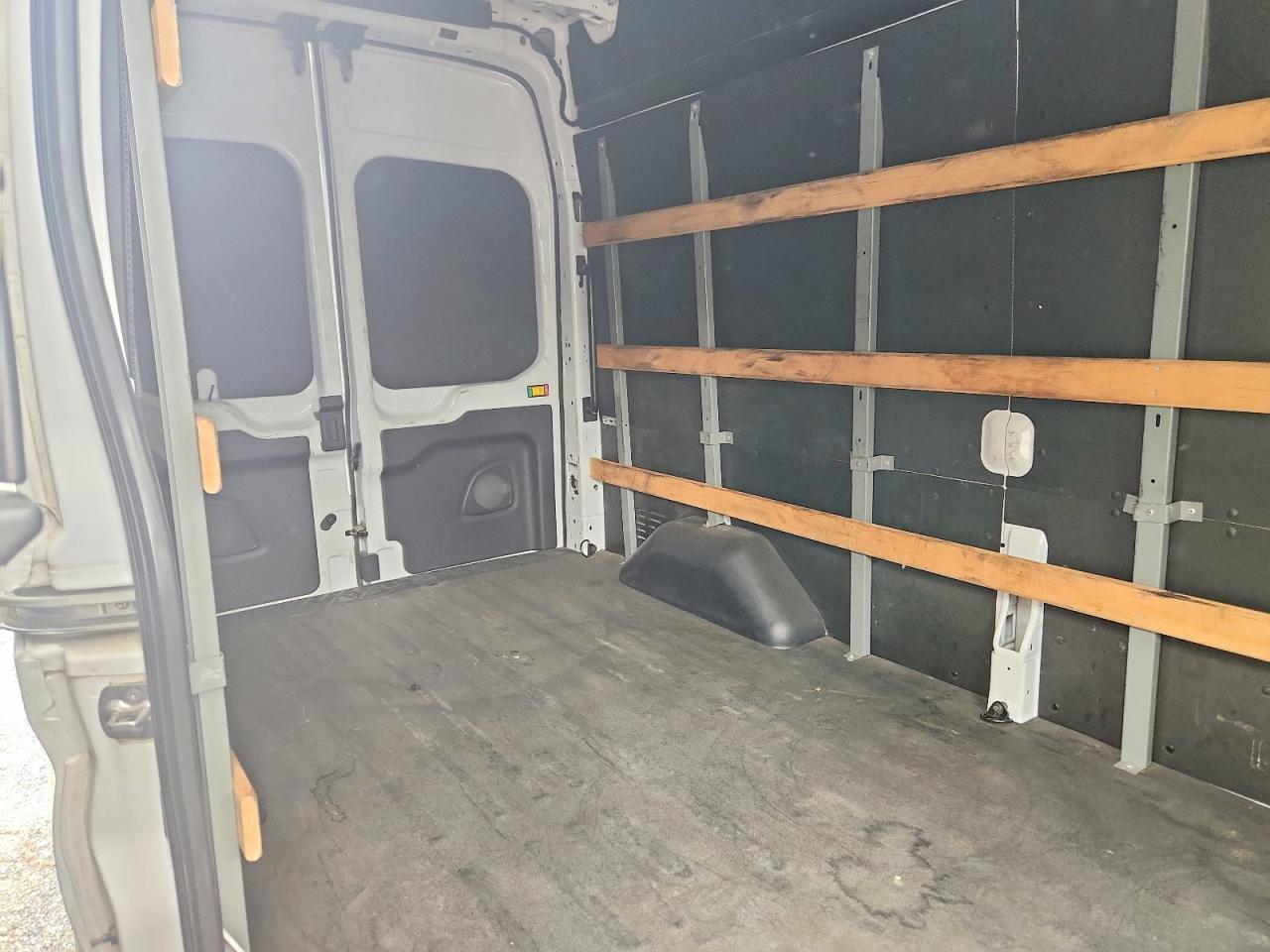 Ford Transit T-250