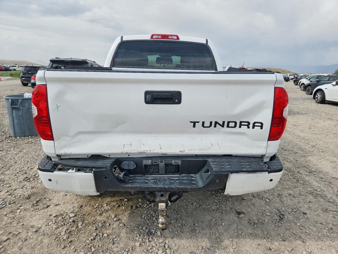 Toyota Tundra Crewmax Sr5