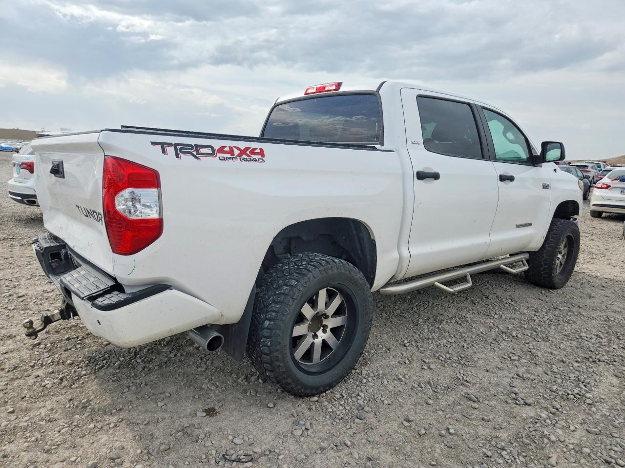 Toyota Tundra Crewmax Sr5