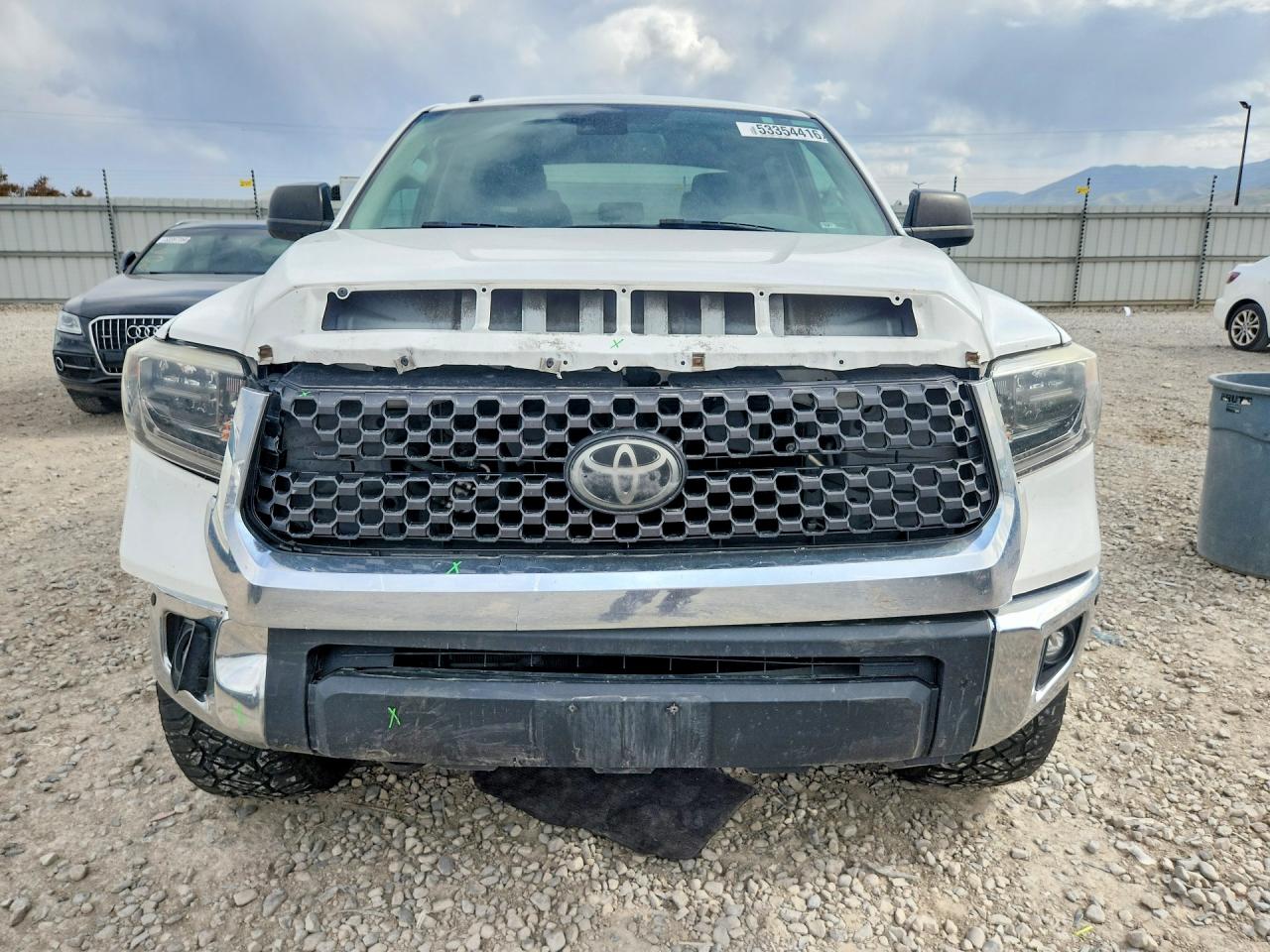 Toyota Tundra Crewmax Sr5