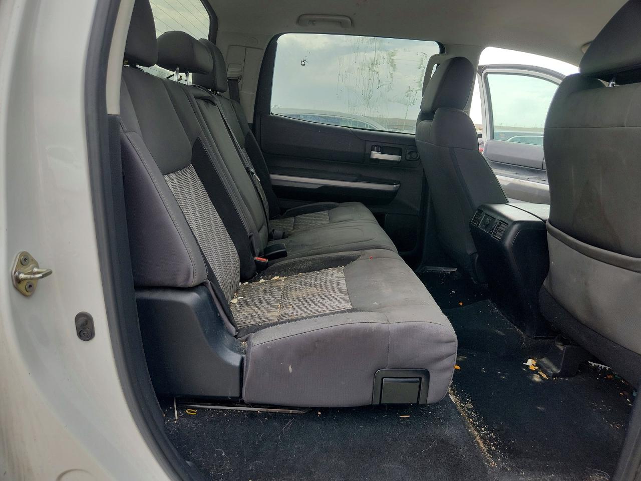 Toyota Tundra Crewmax Sr5
