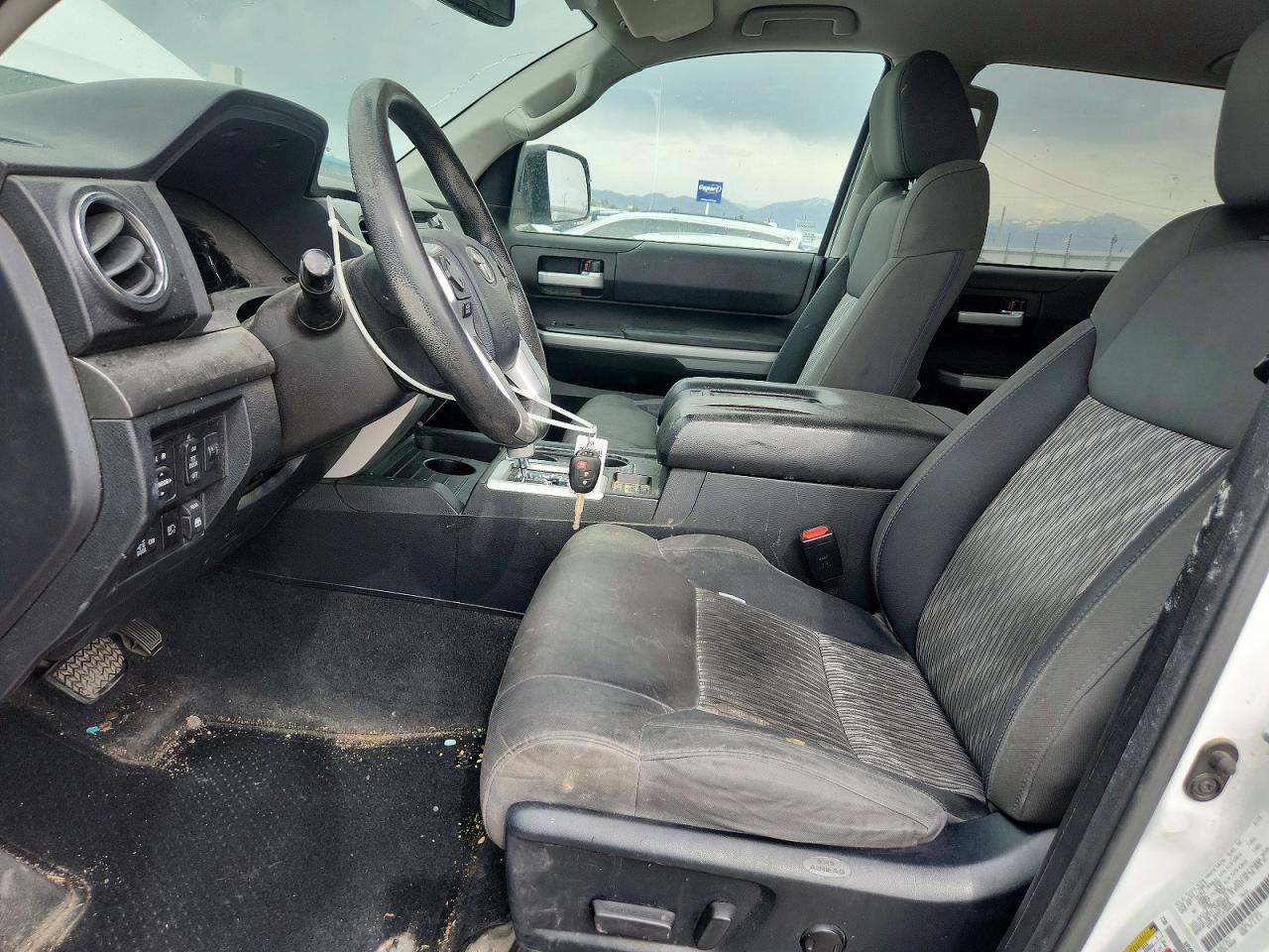 Toyota Tundra Crewmax Sr5