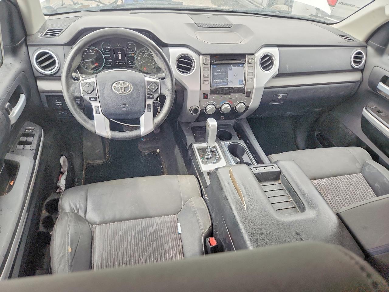 Toyota Tundra Crewmax Sr5